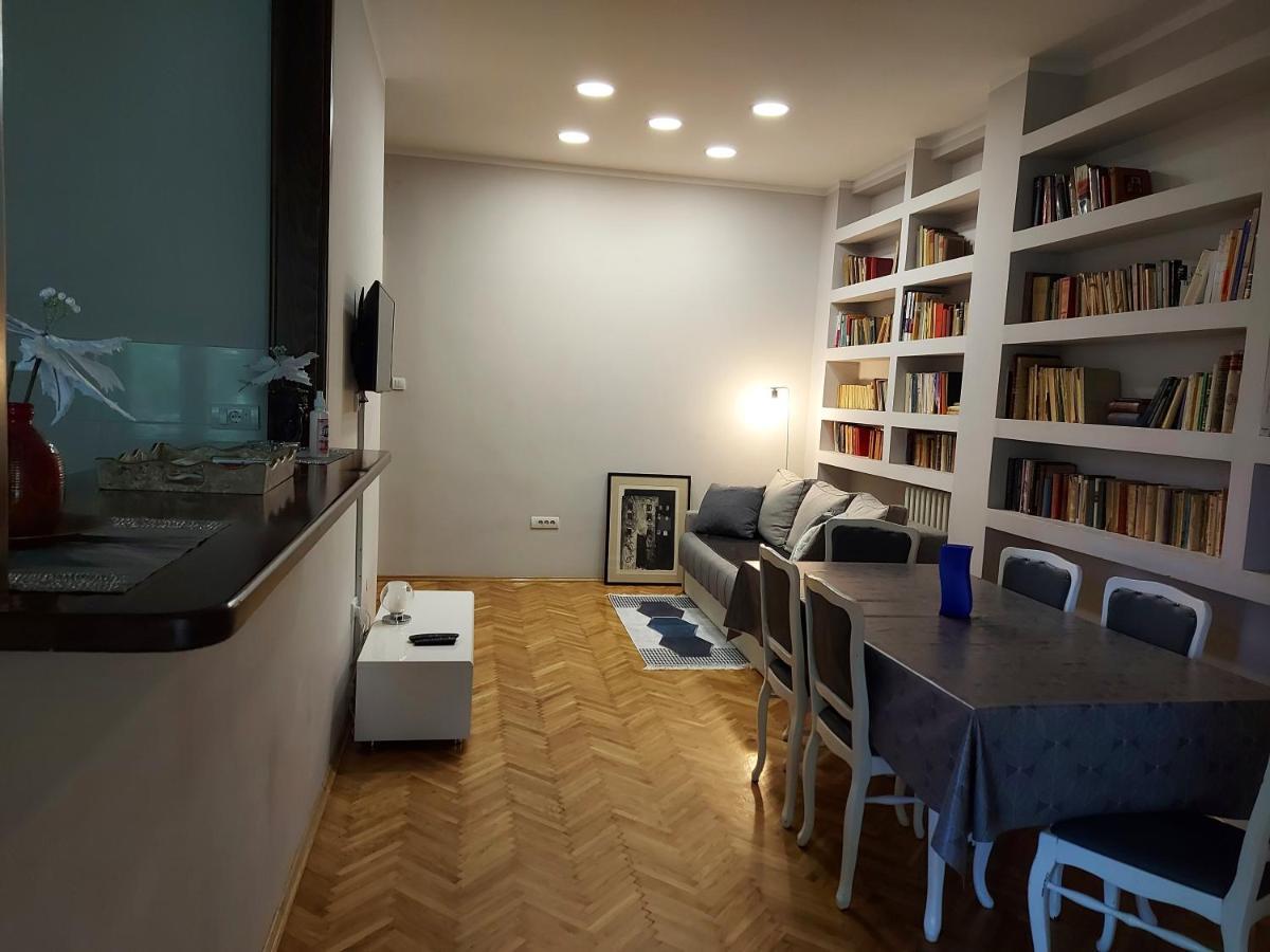 Downtown Apartment In Walk Zone With 3 Bedrooms And Garage Novi Sad Ngoại thất bức ảnh
