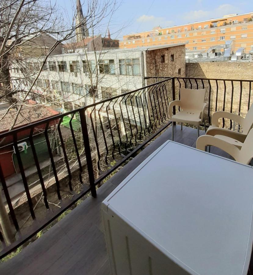 Downtown Apartment In Walk Zone With 3 Bedrooms And Garage Novi Sad Ngoại thất bức ảnh