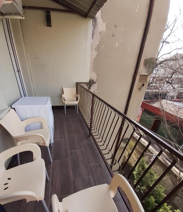 Downtown Apartment In Walk Zone With 3 Bedrooms And Garage Novi Sad Ngoại thất bức ảnh