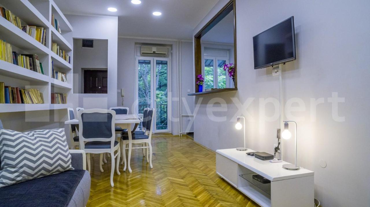 Downtown Apartment In Walk Zone With 3 Bedrooms And Garage Novi Sad Ngoại thất bức ảnh