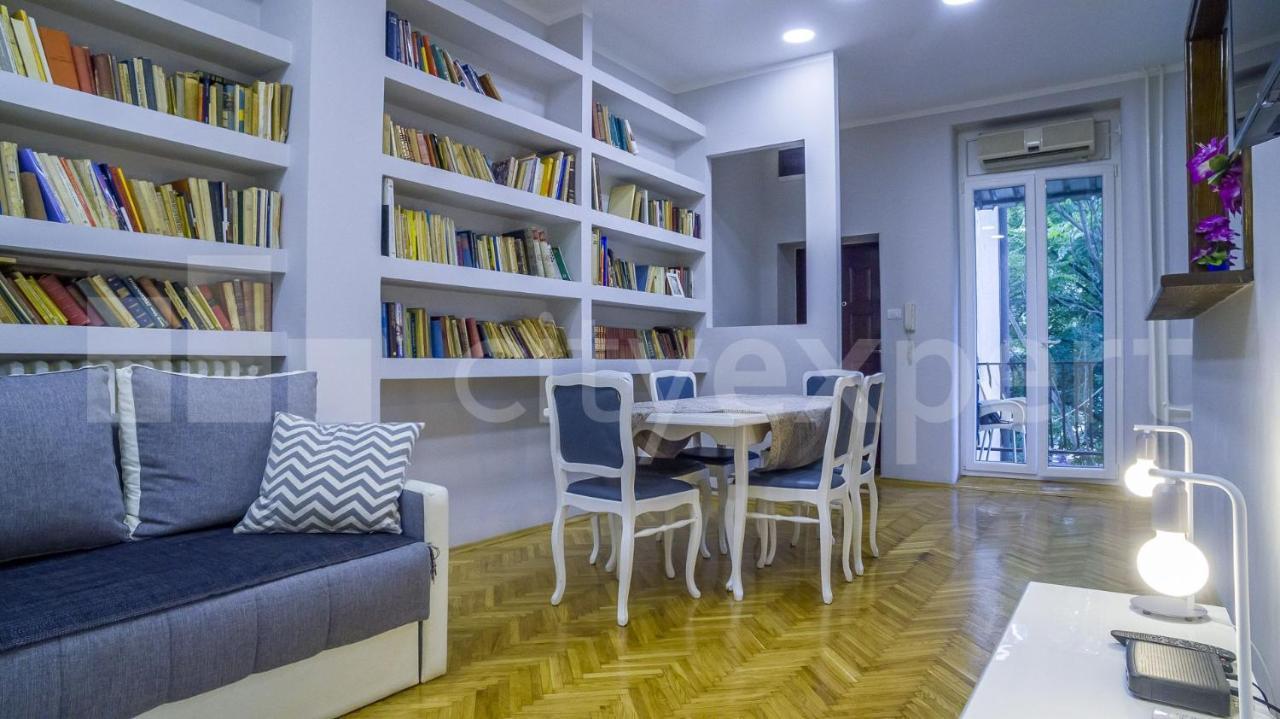 Downtown Apartment In Walk Zone With 3 Bedrooms And Garage Novi Sad Ngoại thất bức ảnh
